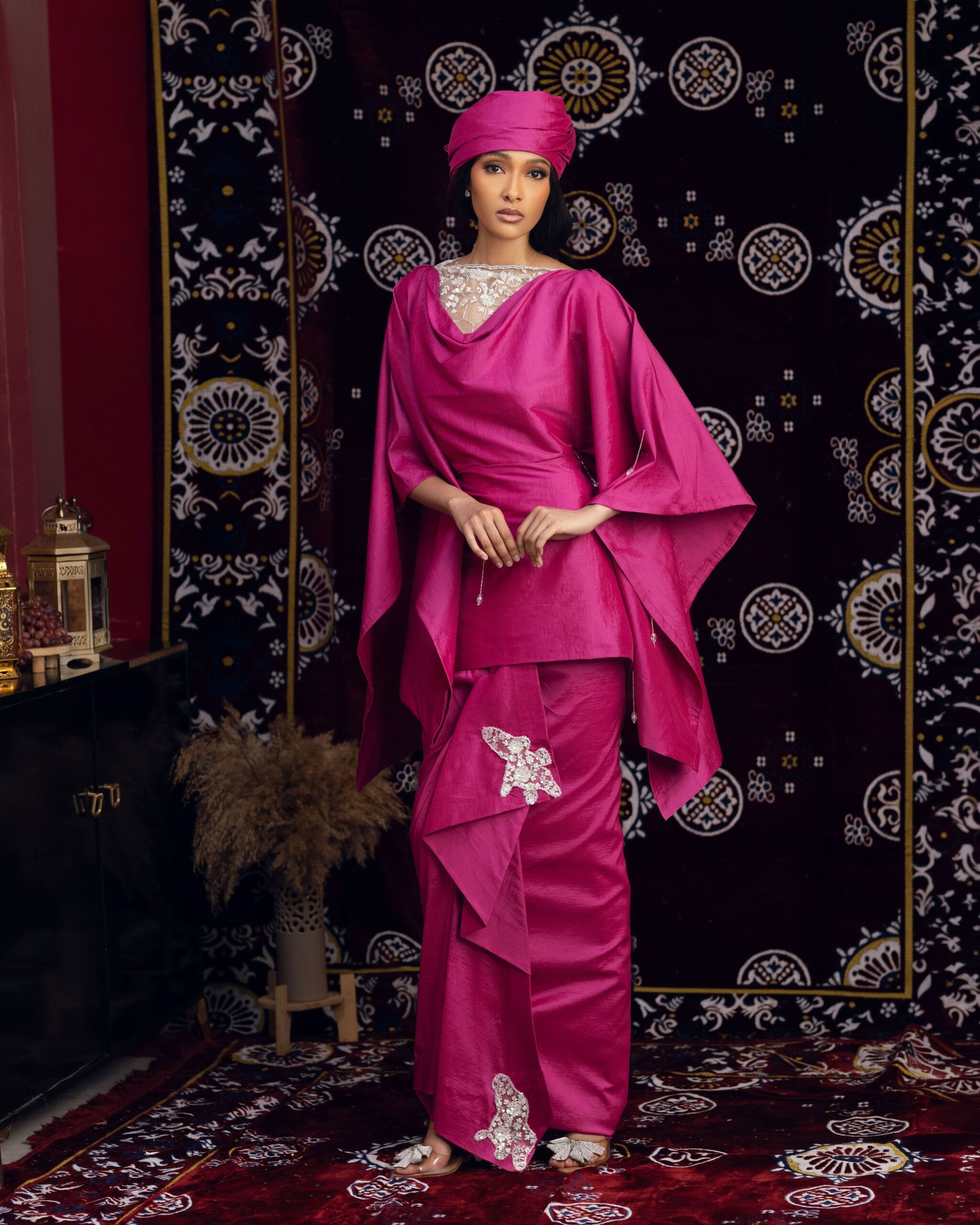 Mahra set